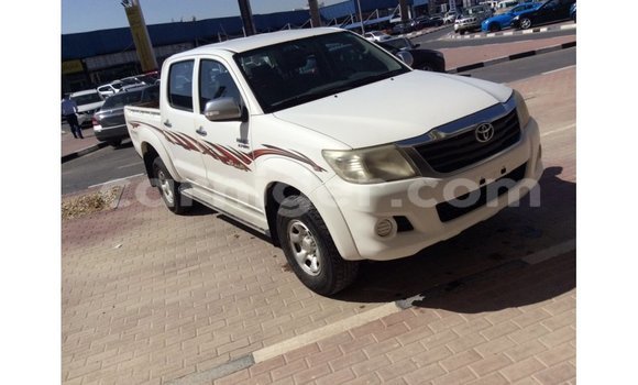 Buy Import Toyota Hilux White Car in Import - Dubai in Agadez Buy Import Toyota Hilux White Car in Import - Dubai in Agadez