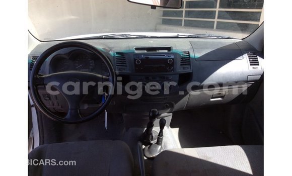 Buy Import Toyota Hilux White Car in Import - Dubai in Agadez Buy Import Toyota Hilux White Car in Import - Dubai in Agadez