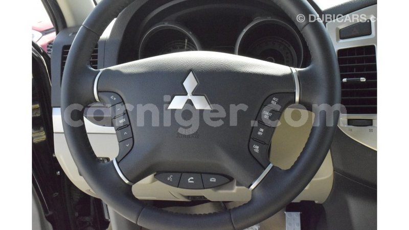 Big with watermark mitsubishi pajero agadez import dubai 5732