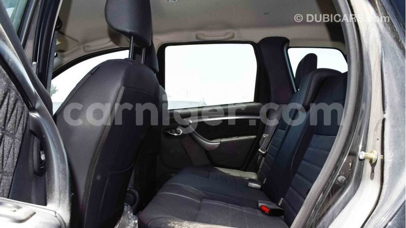 Big with watermark renault duster agadez import dubai 5733