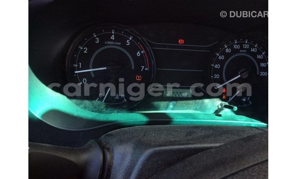 Buy Import Toyota Hilux White Car in Import - Dubai in Agadez Buy Import Toyota Hilux White Car in Import - Dubai in Agadez