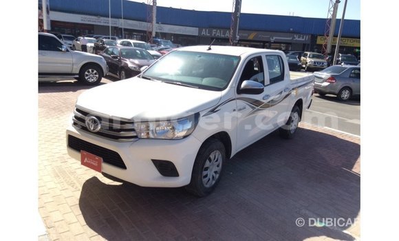 Buy Import Toyota Hilux White Car in Import - Dubai in Agadez Buy Import Toyota Hilux White Car in Import - Dubai in Agadez