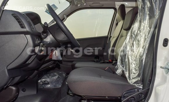 Buy Import Toyota Hiace White Car in Import - Dubai in Agadez Buy Import Toyota Hiace White Car in Import - Dubai in Agadez