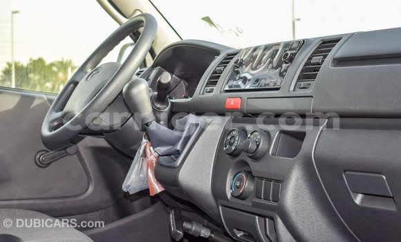 Buy Import Toyota Hiace White Car in Import - Dubai in Agadez Buy Import Toyota Hiace White Car in Import - Dubai in Agadez
