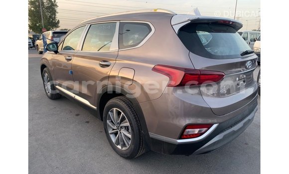 Sayi Imported Hyundai Santa Fe Brown Mota in Import - Dubai a Agadez Sayi Imported Hyundai Santa Fe Brown Mota in Import - Dubai a Agadez