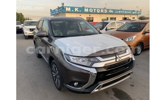 Sayi Imported Mitsubishi Outlander Brown Mota in Import - Dubai a Agadez Sayi Imported Mitsubishi Outlander Brown Mota in Import - Dubai a Agadez