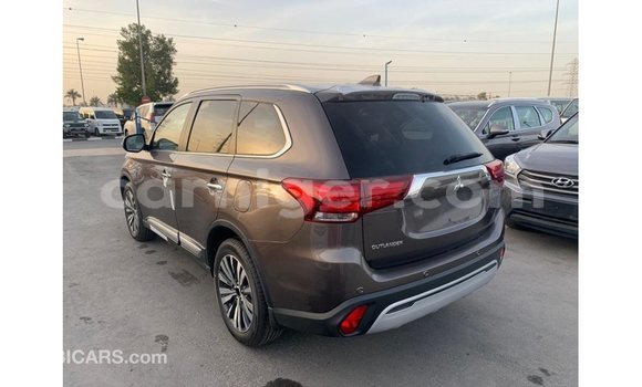 Sayi Imported Mitsubishi Outlander Brown Mota in Import - Dubai a Agadez Sayi Imported Mitsubishi Outlander Brown Mota in Import - Dubai a Agadez