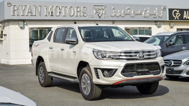 Big with watermark toyota hilux agadez import dubai 5749