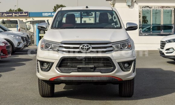 اشتري Imported Toyota Hilux White سيارة في Import - Dubai في أغاديز اشتري Imported Toyota Hilux White سيارة في Import - Dubai في أغاديز