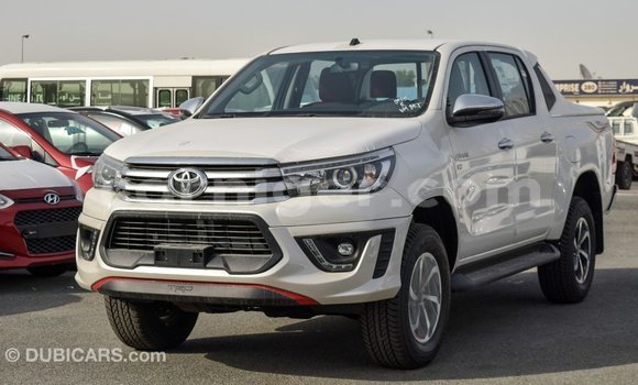 اشتري Imported Toyota Hilux White سيارة في Import - Dubai في أغاديز اشتري Imported Toyota Hilux White سيارة في Import - Dubai في أغاديز