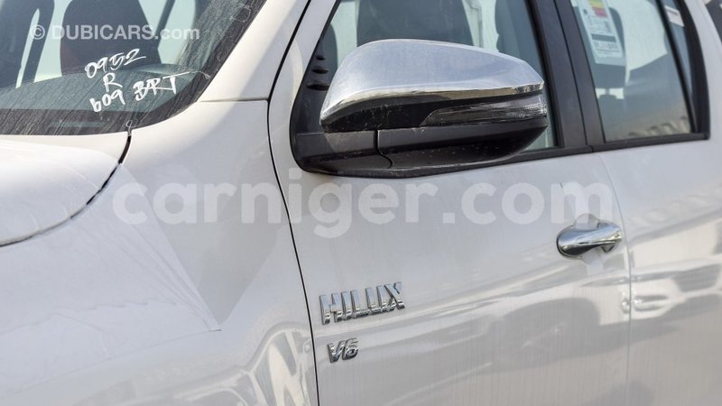 Big with watermark toyota hilux agadez import dubai 5749