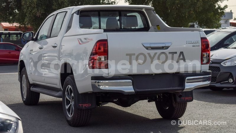 Big with watermark toyota hilux agadez import dubai 5749