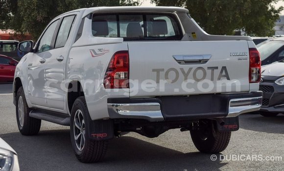 اشتري Imported Toyota Hilux White سيارة في Import - Dubai في أغاديز اشتري Imported Toyota Hilux White سيارة في Import - Dubai في أغاديز