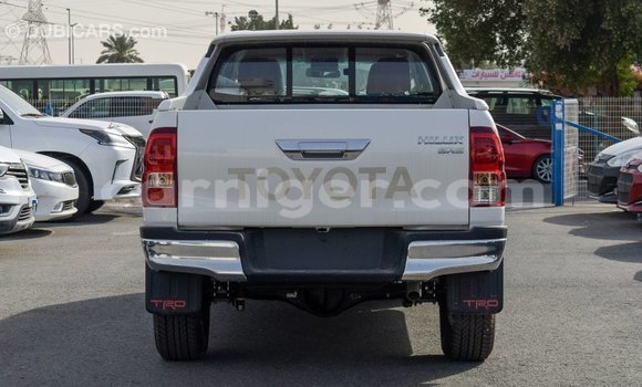 اشتري Imported Toyota Hilux White سيارة في Import - Dubai في أغاديز اشتري Imported Toyota Hilux White سيارة في Import - Dubai في أغاديز
