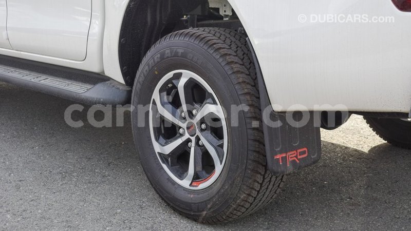 Big with watermark toyota hilux agadez import dubai 5749