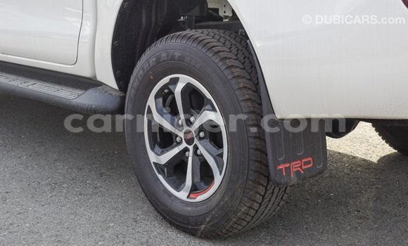 اشتري Imported Toyota Hilux White سيارة في Import - Dubai في أغاديز اشتري Imported Toyota Hilux White سيارة في Import - Dubai في أغاديز