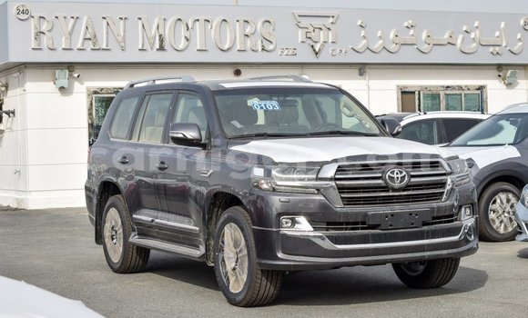 Buy Import Toyota Land Cruiser Other Truck in Import - Dubai in Agadez Buy Import Toyota Land Cruiser Other Truck in Import - Dubai in Agadez