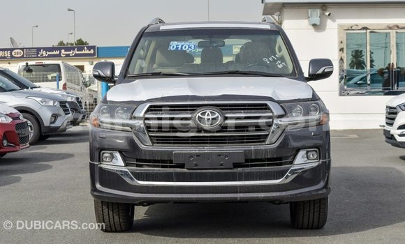 Buy Import Toyota Land Cruiser Other Truck in Import - Dubai in Agadez Buy Import Toyota Land Cruiser Other Truck in Import - Dubai in Agadez