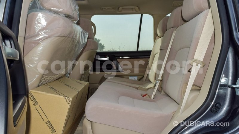 Big with watermark toyota land cruiser agadez import dubai 5750