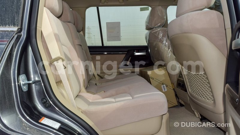 Big with watermark toyota land cruiser agadez import dubai 5750