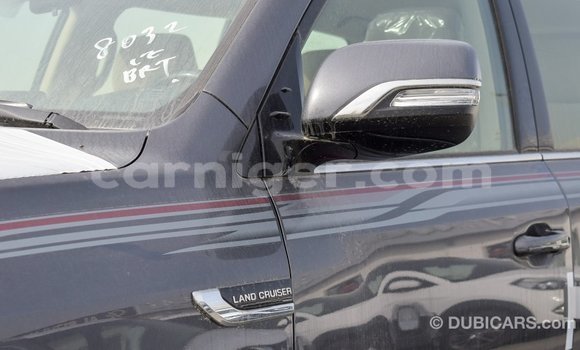 Buy Import Toyota Land Cruiser Other Truck in Import - Dubai in Agadez Buy Import Toyota Land Cruiser Other Truck in Import - Dubai in Agadez
