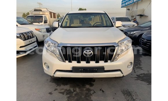 Sayi Imported Toyota Prado White Mota in Import - Dubai a Agadez Sayi Imported Toyota Prado White Mota in Import - Dubai a Agadez