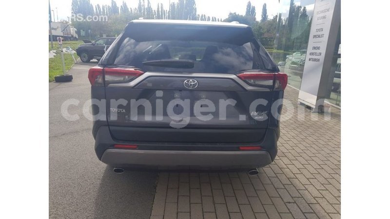 Big with watermark toyota ade agadez import dubai 5758