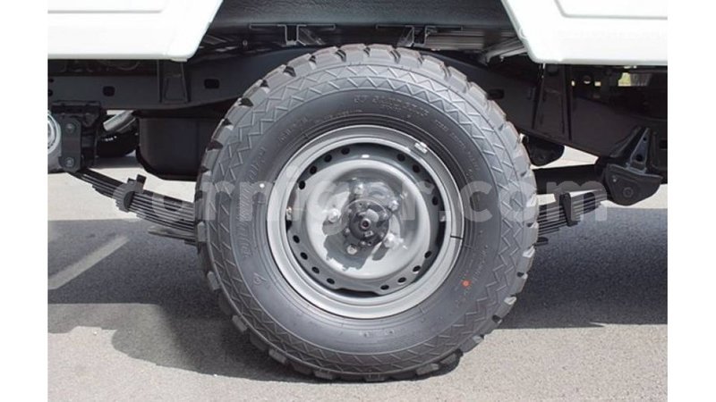 Big with watermark toyota land cruiser agadez import dubai 5759