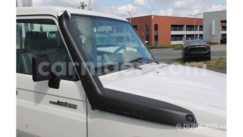 Big with watermark toyota land cruiser agadez import dubai 5759