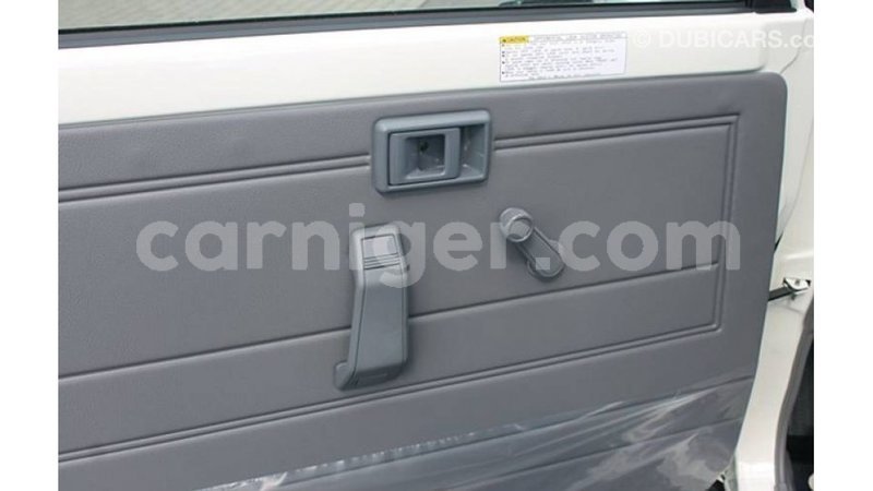 Big with watermark toyota land cruiser agadez import dubai 5759