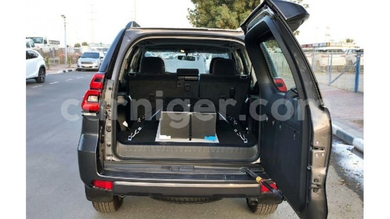 Big with watermark toyota prado agadez import dubai 5760