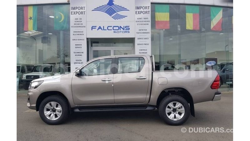 Big with watermark toyota hilux agadez import dubai 5763