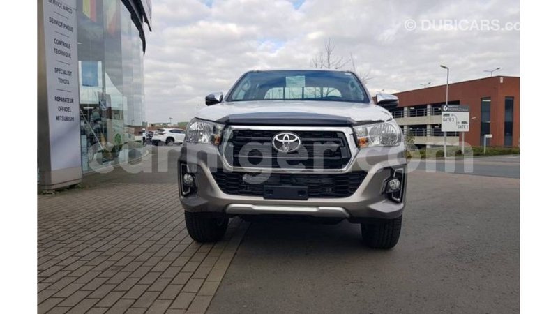 Big with watermark toyota hilux agadez import dubai 5763