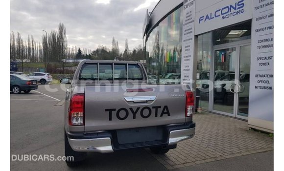 Buy Import Toyota Hilux Brown Car in Import - Dubai in Agadez Buy Import Toyota Hilux Brown Car in Import - Dubai in Agadez