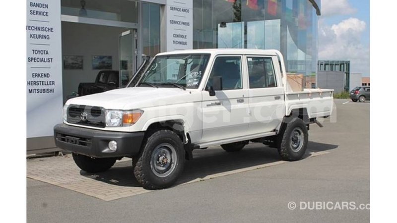 Big with watermark toyota land cruiser agadez import dubai 5767