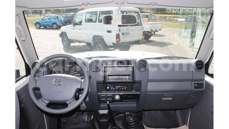 Big with watermark toyota land cruiser agadez import dubai 5767