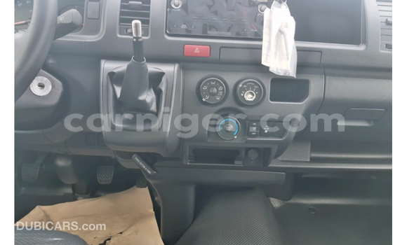 Buy Import Toyota Hiace White Car in Import - Dubai in Agadez Buy Import Toyota Hiace White Car in Import - Dubai in Agadez