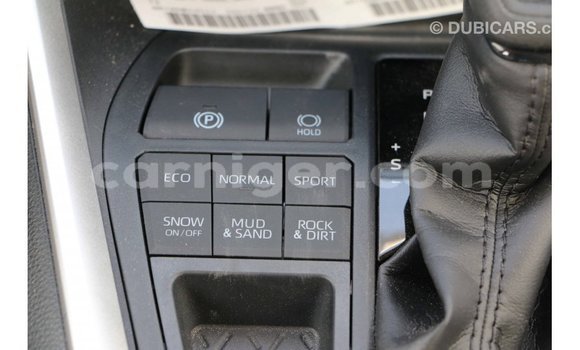 Buy Import Toyota Ade White Truck in Import - Dubai in Agadez Buy Import Toyota Ade White Truck in Import - Dubai in Agadez