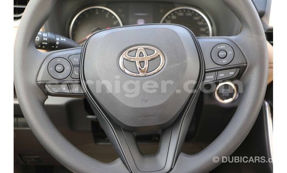Buy Import Toyota Ade White Truck in Import - Dubai in Agadez Buy Import Toyota Ade White Truck in Import - Dubai in Agadez