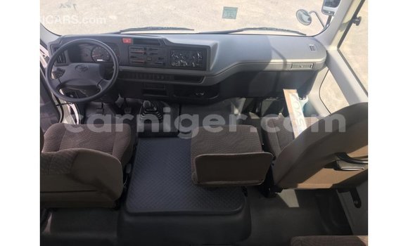 Buy Import Toyota Coaster White Car in Import - Dubai in Agadez Buy Import Toyota Coaster White Car in Import - Dubai in Agadez