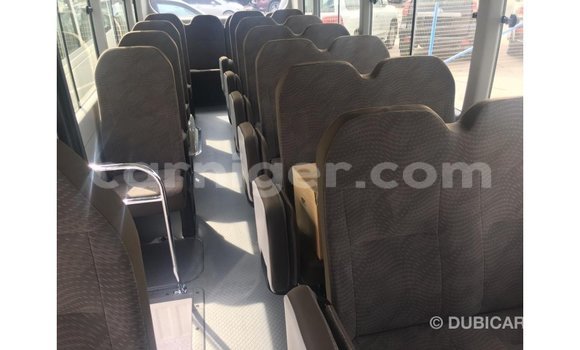 Buy Import Toyota Coaster White Car in Import - Dubai in Agadez Buy Import Toyota Coaster White Car in Import - Dubai in Agadez