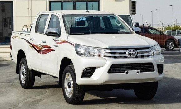 اشتري Imported Toyota Hilux White سيارة في Import - Dubai في أغاديز اشتري Imported Toyota Hilux White سيارة في Import - Dubai في أغاديز