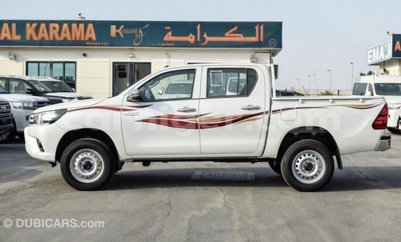 اشتري Imported Toyota Hilux White سيارة في Import - Dubai في أغاديز اشتري Imported Toyota Hilux White سيارة في Import - Dubai في أغاديز