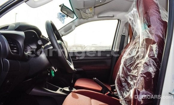 اشتري Imported Toyota Hilux White سيارة في Import - Dubai في أغاديز اشتري Imported Toyota Hilux White سيارة في Import - Dubai في أغاديز