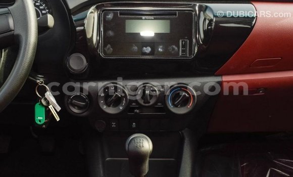 اشتري Imported Toyota Hilux White سيارة في Import - Dubai في أغاديز اشتري Imported Toyota Hilux White سيارة في Import - Dubai في أغاديز