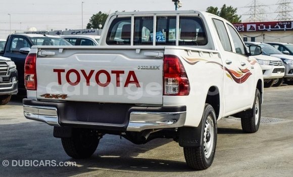 اشتري Imported Toyota Hilux White سيارة في Import - Dubai في أغاديز اشتري Imported Toyota Hilux White سيارة في Import - Dubai في أغاديز