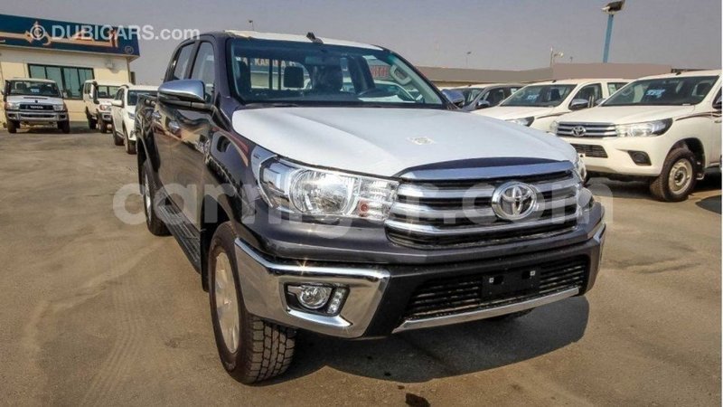 Big with watermark toyota hilux agadez import dubai 5782