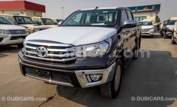 Sayi Imported Toyota Hilux Black Mota in Import - Dubai a Agadez Sayi Imported Toyota Hilux Black Mota in Import - Dubai a Agadez