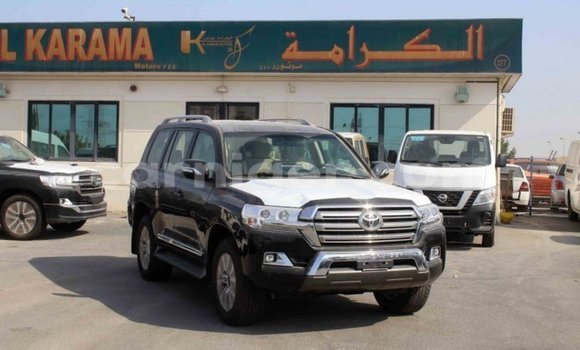 Buy Import Toyota Land Cruiser Black Truck in Import - Dubai in Agadez Buy Import Toyota Land Cruiser Black Truck in Import - Dubai in Agadez