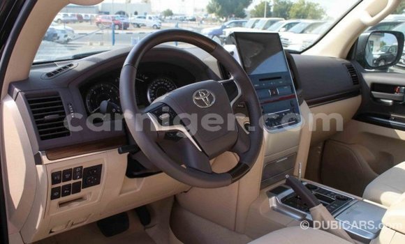Buy Import Toyota Land Cruiser Black Truck in Import - Dubai in Agadez Buy Import Toyota Land Cruiser Black Truck in Import - Dubai in Agadez